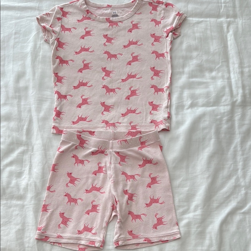 GAP Pink unicorn Pajama Set Playful Summer Sleepwear